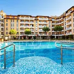 Lilou - 3 Pools, Spa, Gym, Playgrounds Apartman *
