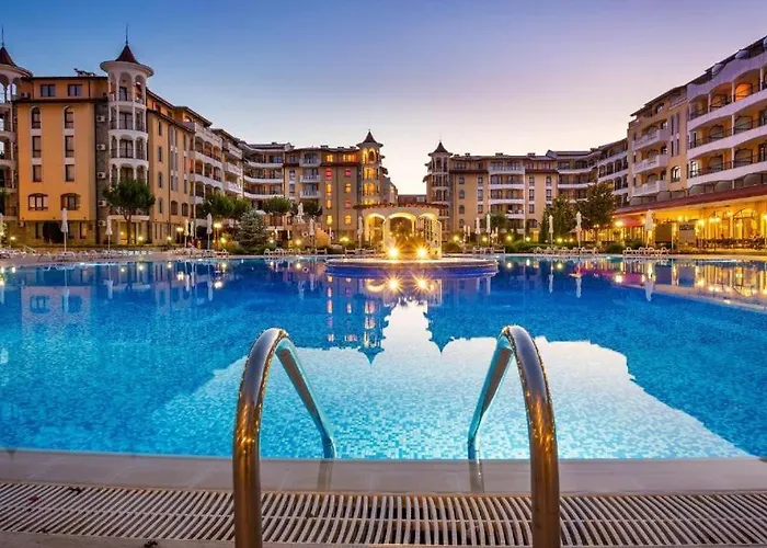 Apartment Lilou - 3 Pools, Spa, Gym, Playgrounds *