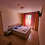 Lilou - 3 Pools, Spa, Gym, Playgrounds Апартаменти Сонячний Берег
